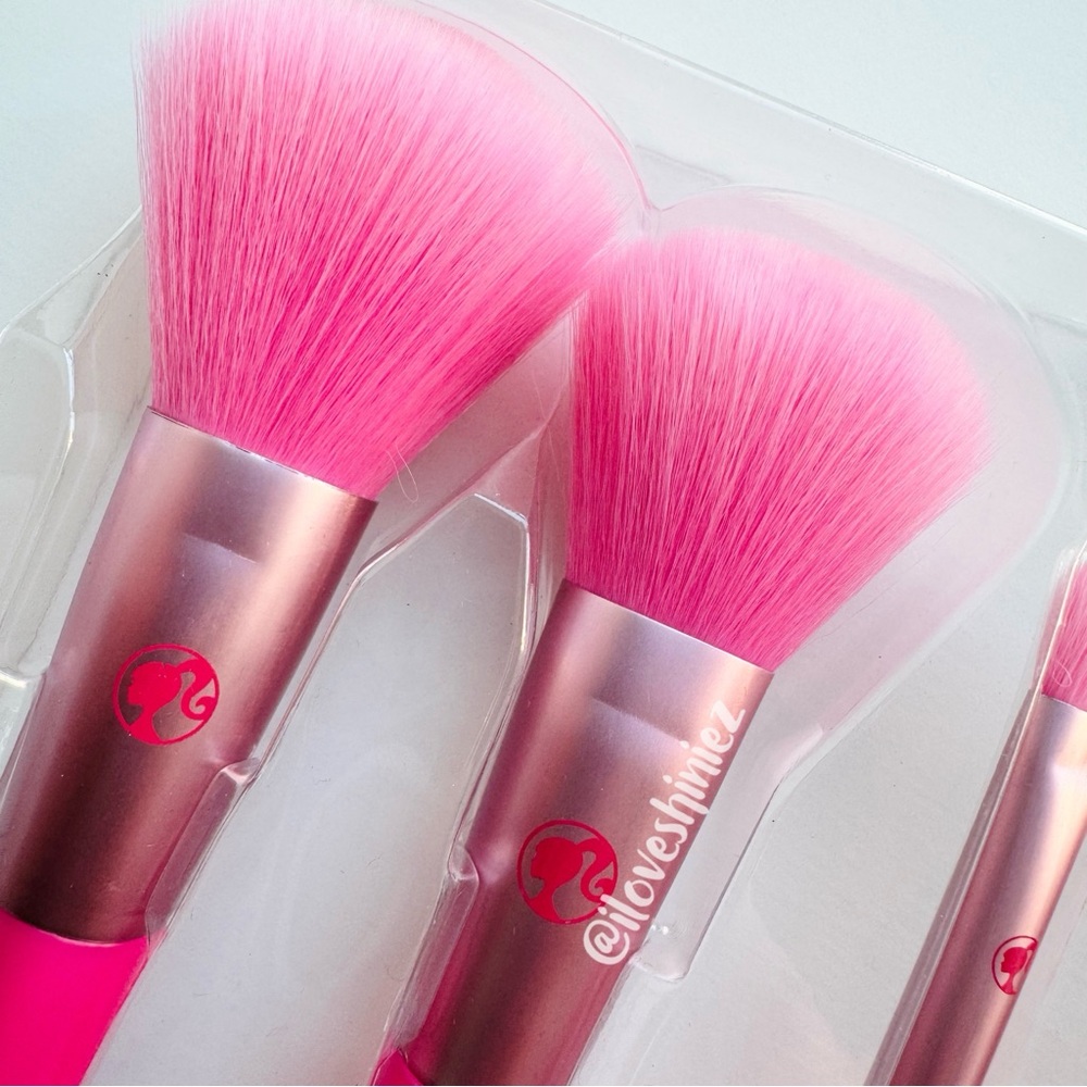 •Barbie for MINISO• Collection Makeup Brushes Set (8 pcs) - Picture 5 of 11